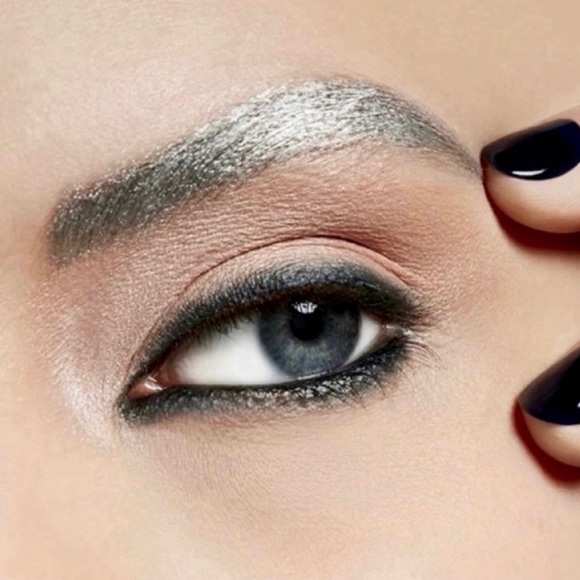 MAC Eye Shadow NAKED LUNCH FROST - Picture 2 of 13